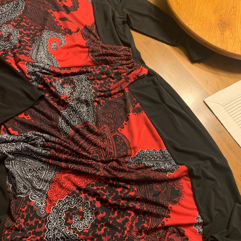 Gorgeous Chicos dress. Chico’s Size 1. Barely worn. - Picture 4 of 4